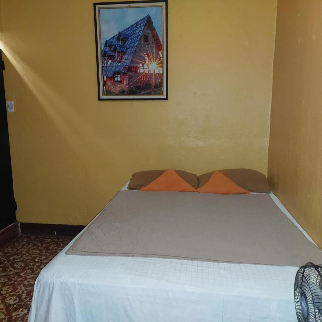Hotel Alma Maya Antigua Buitenkant foto