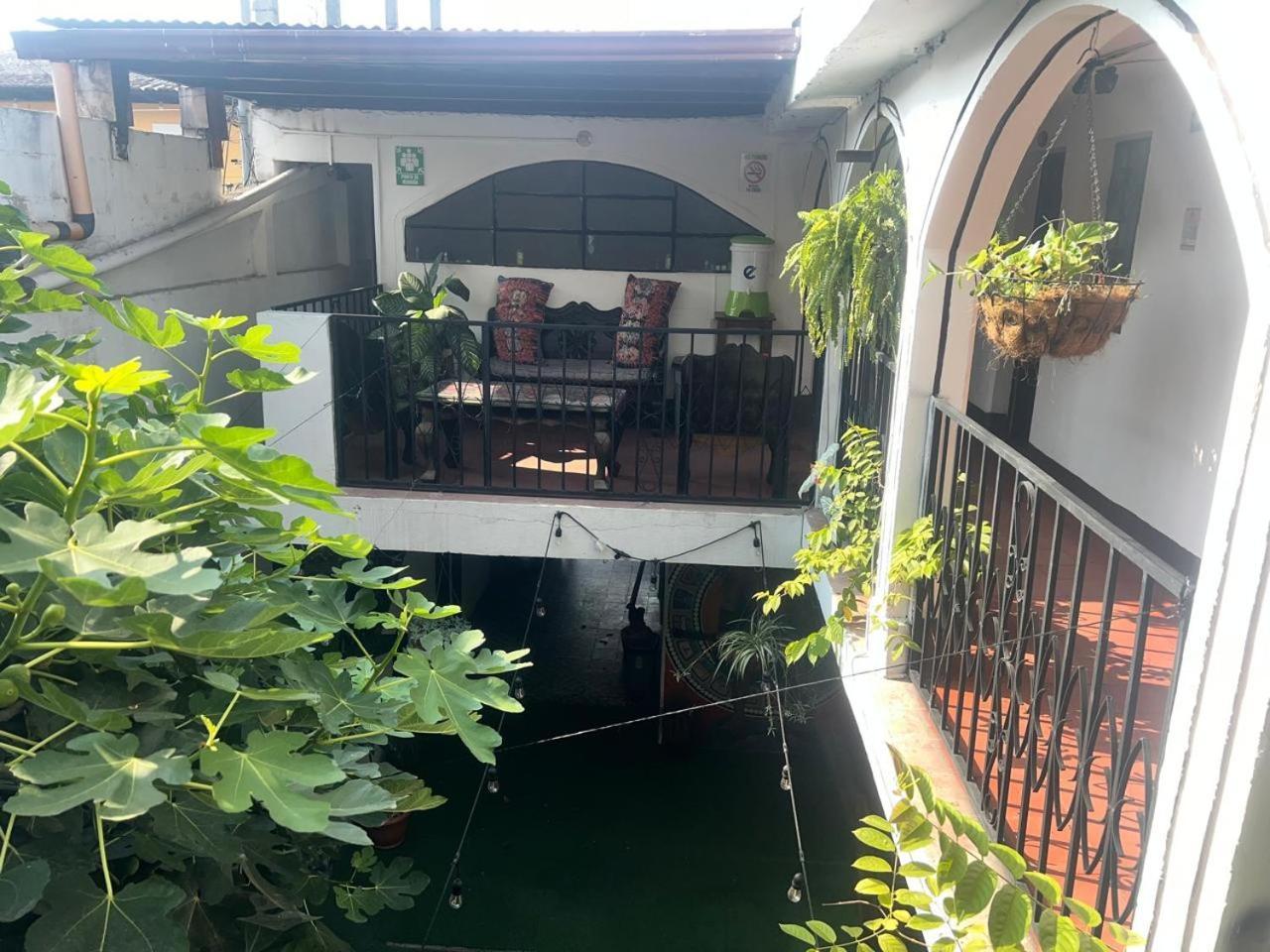 Hotel Alma Maya Antigua Buitenkant foto