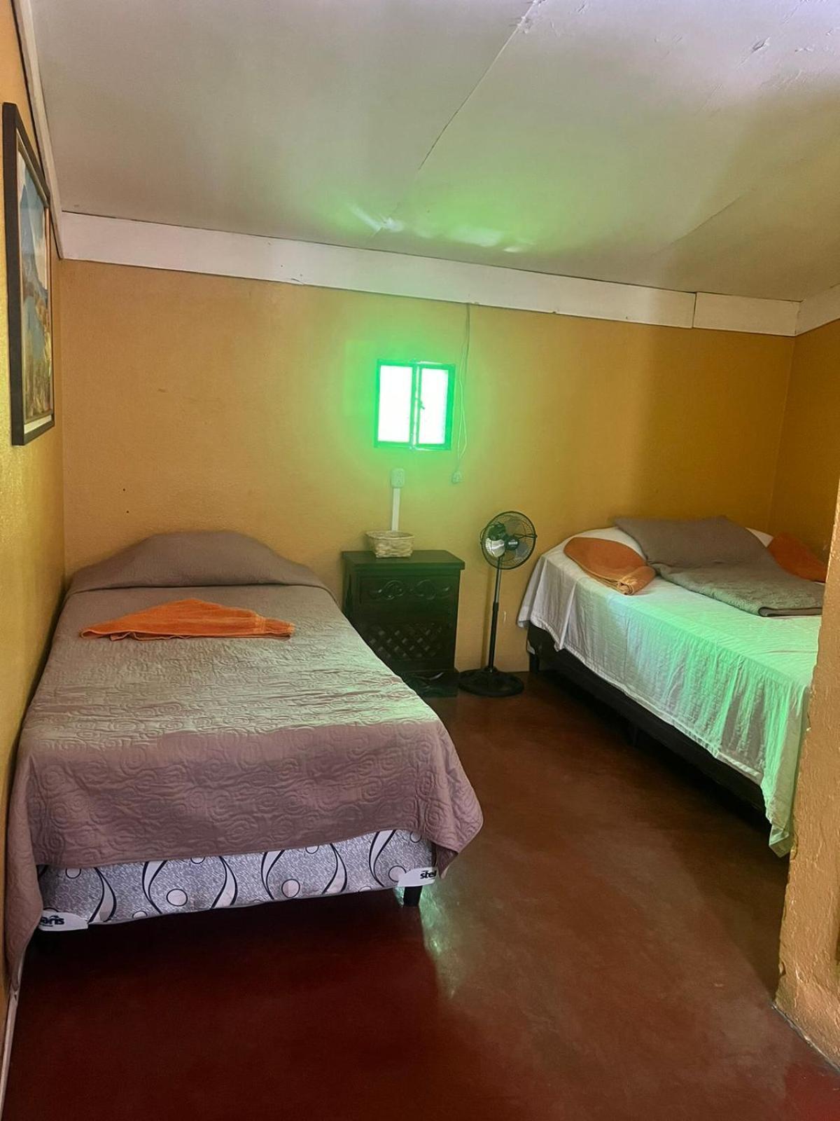 Hotel Alma Maya Antigua Buitenkant foto