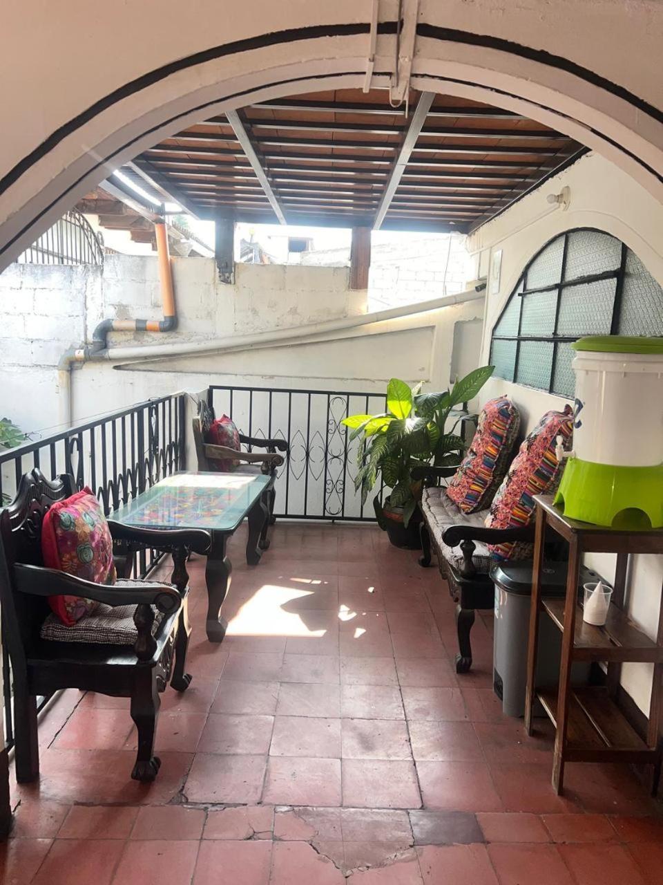Hotel Alma Maya Antigua Buitenkant foto