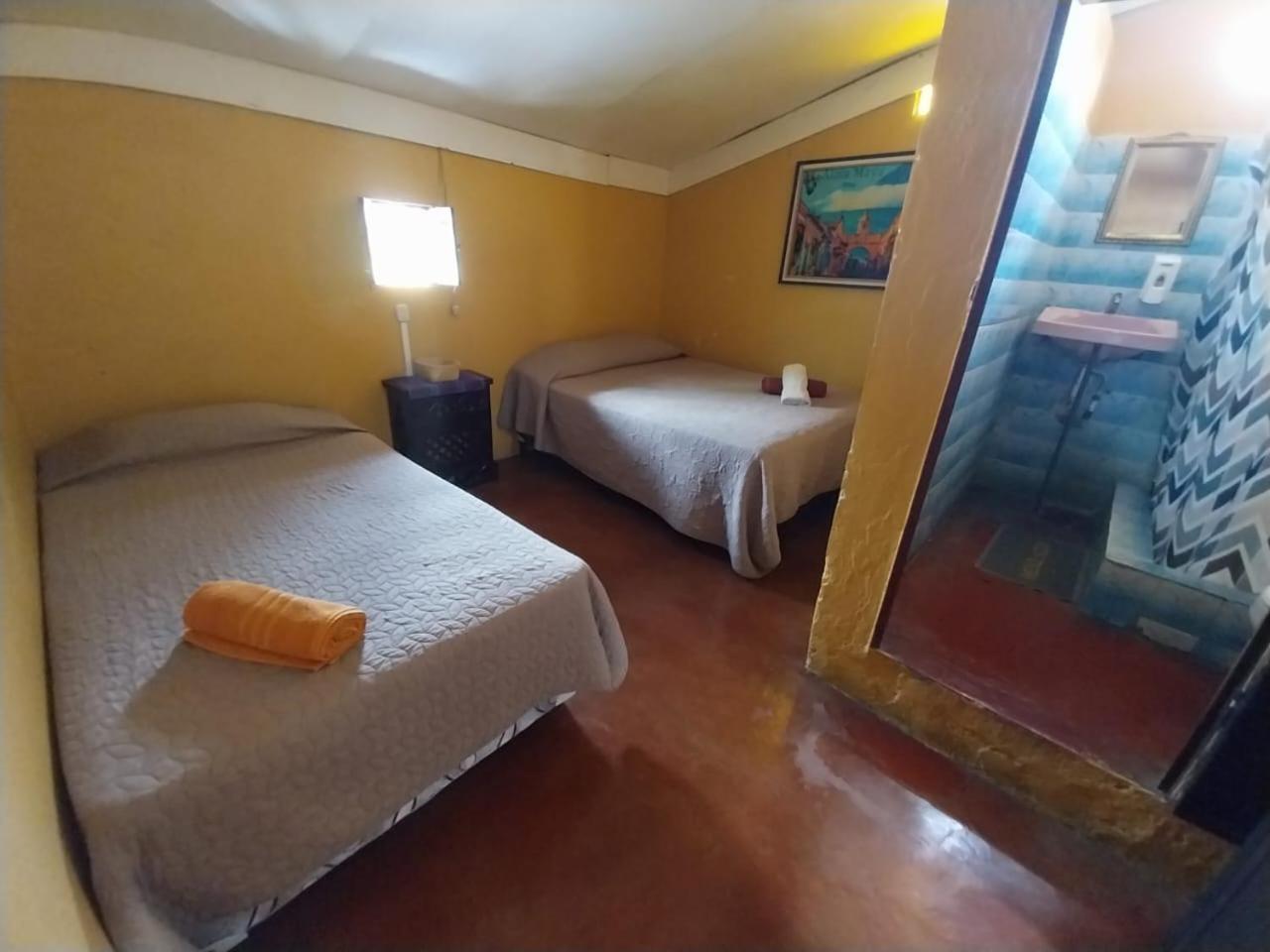Hotel Alma Maya Antigua Buitenkant foto