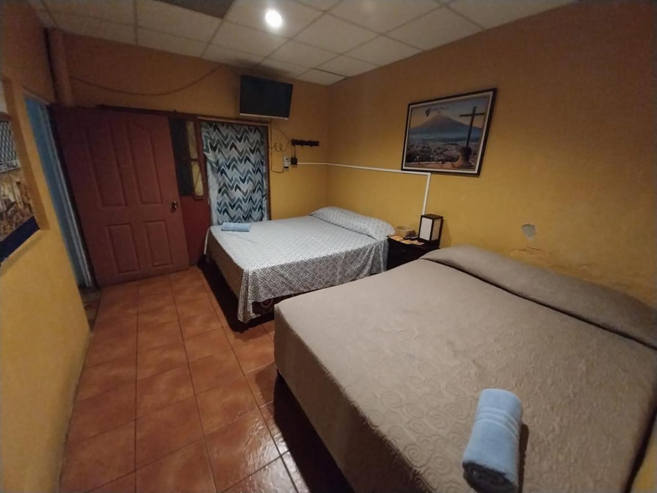 Hotel Alma Maya Antigua Buitenkant foto