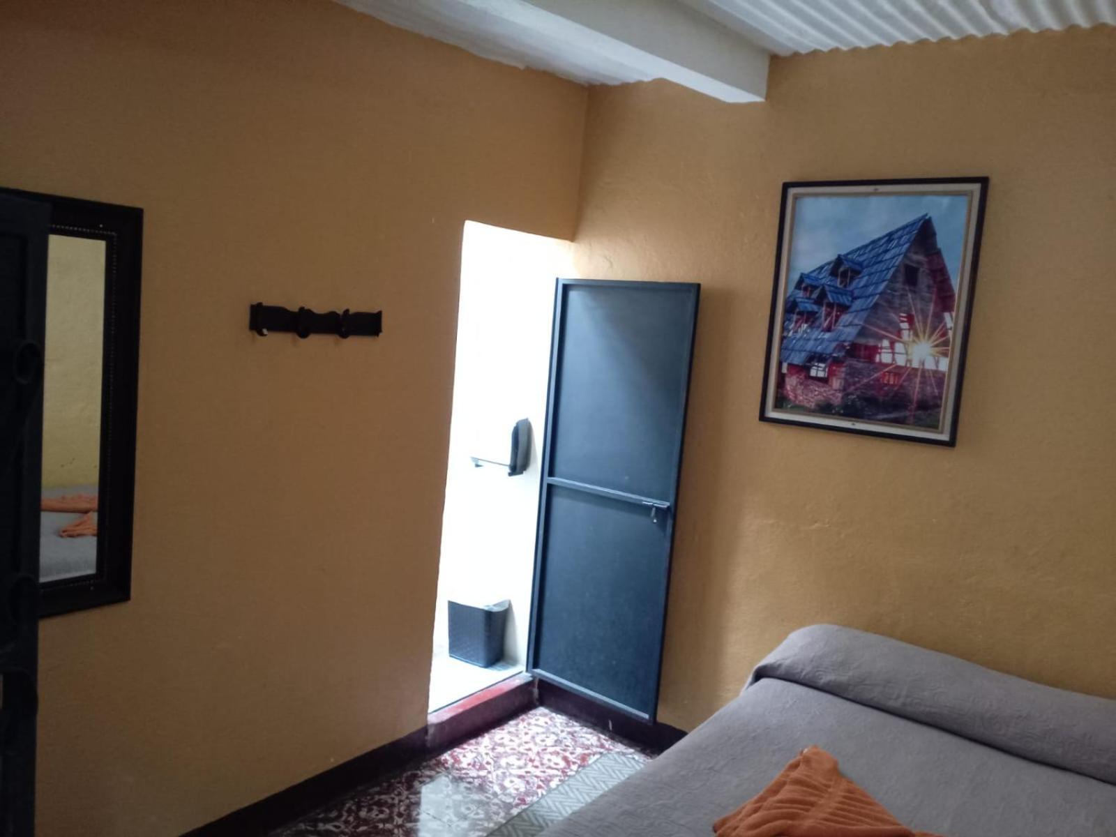 Hotel Alma Maya Antigua Buitenkant foto