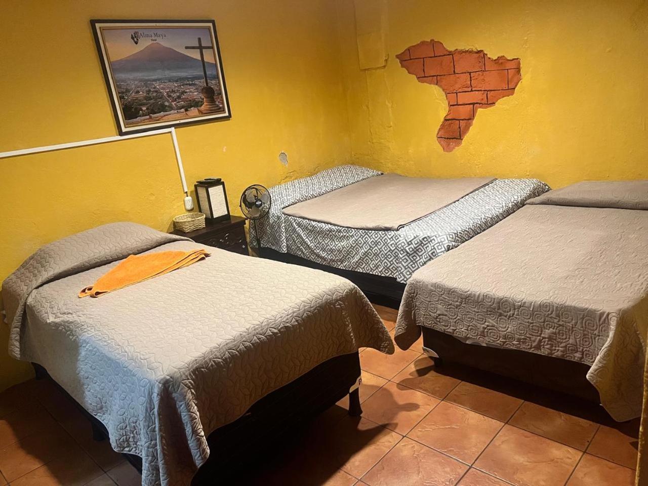Hotel Alma Maya Antigua Buitenkant foto