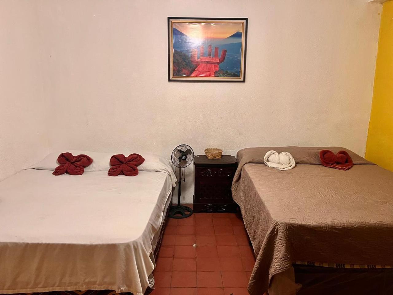 Hotel Alma Maya Antigua Buitenkant foto