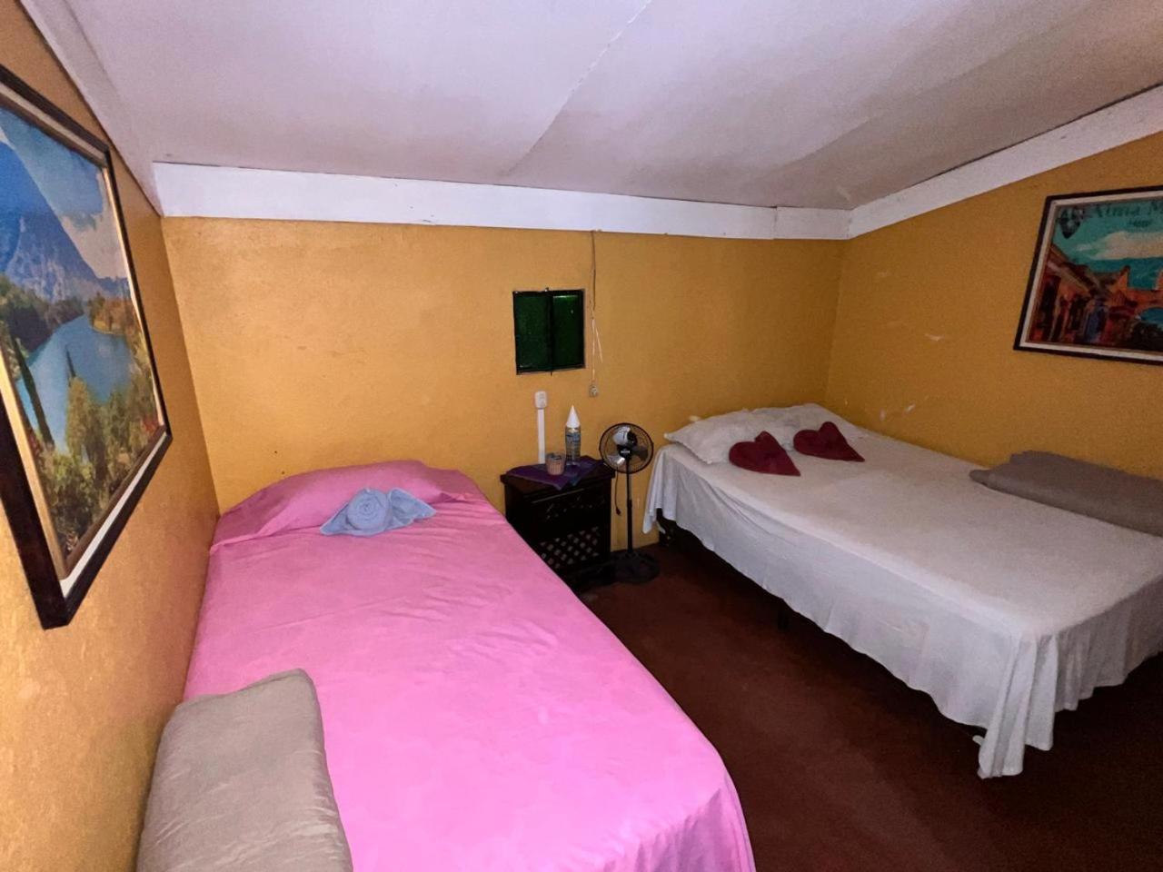 Hotel Alma Maya Antigua Buitenkant foto