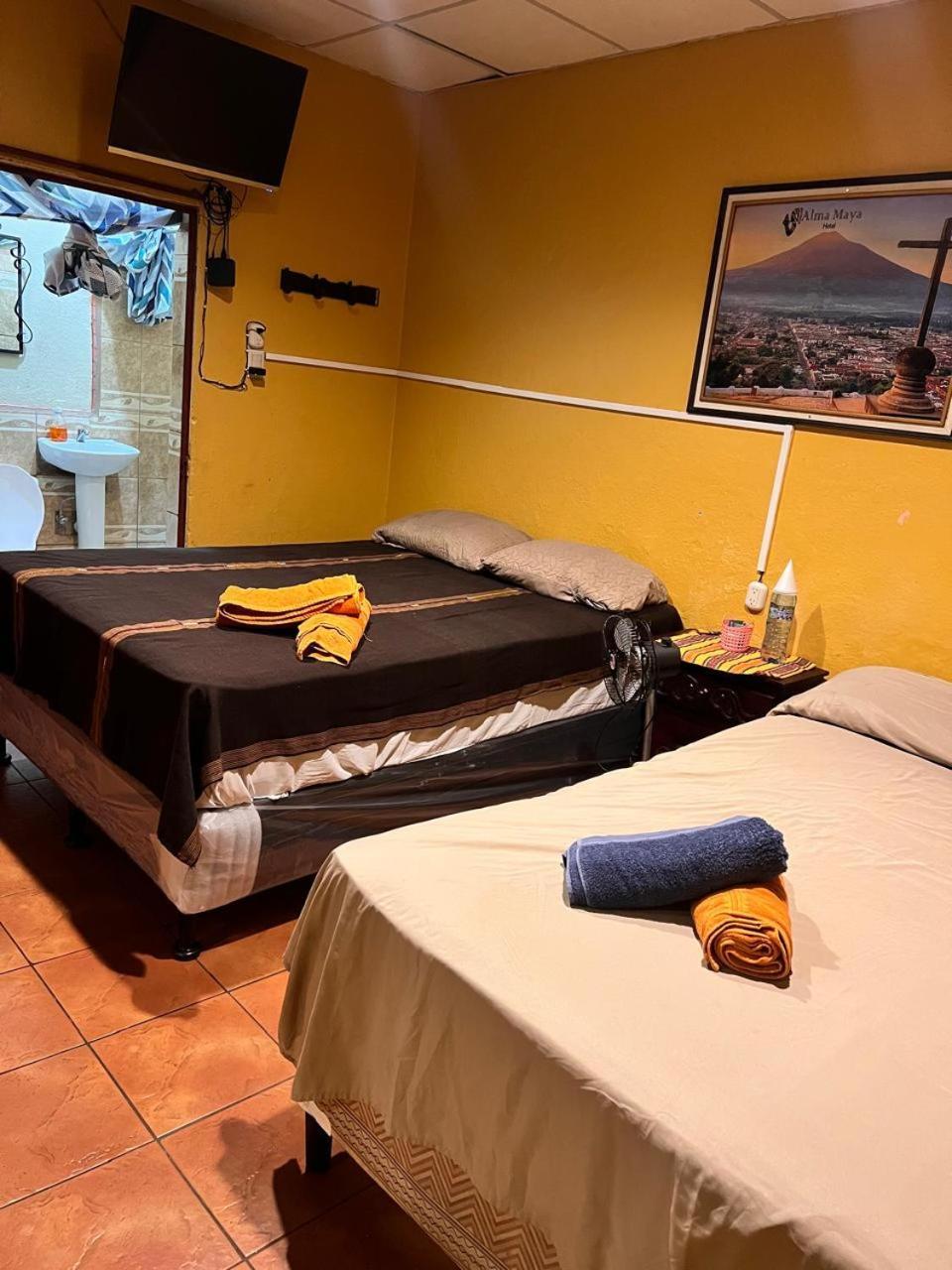 Hotel Alma Maya Antigua Buitenkant foto