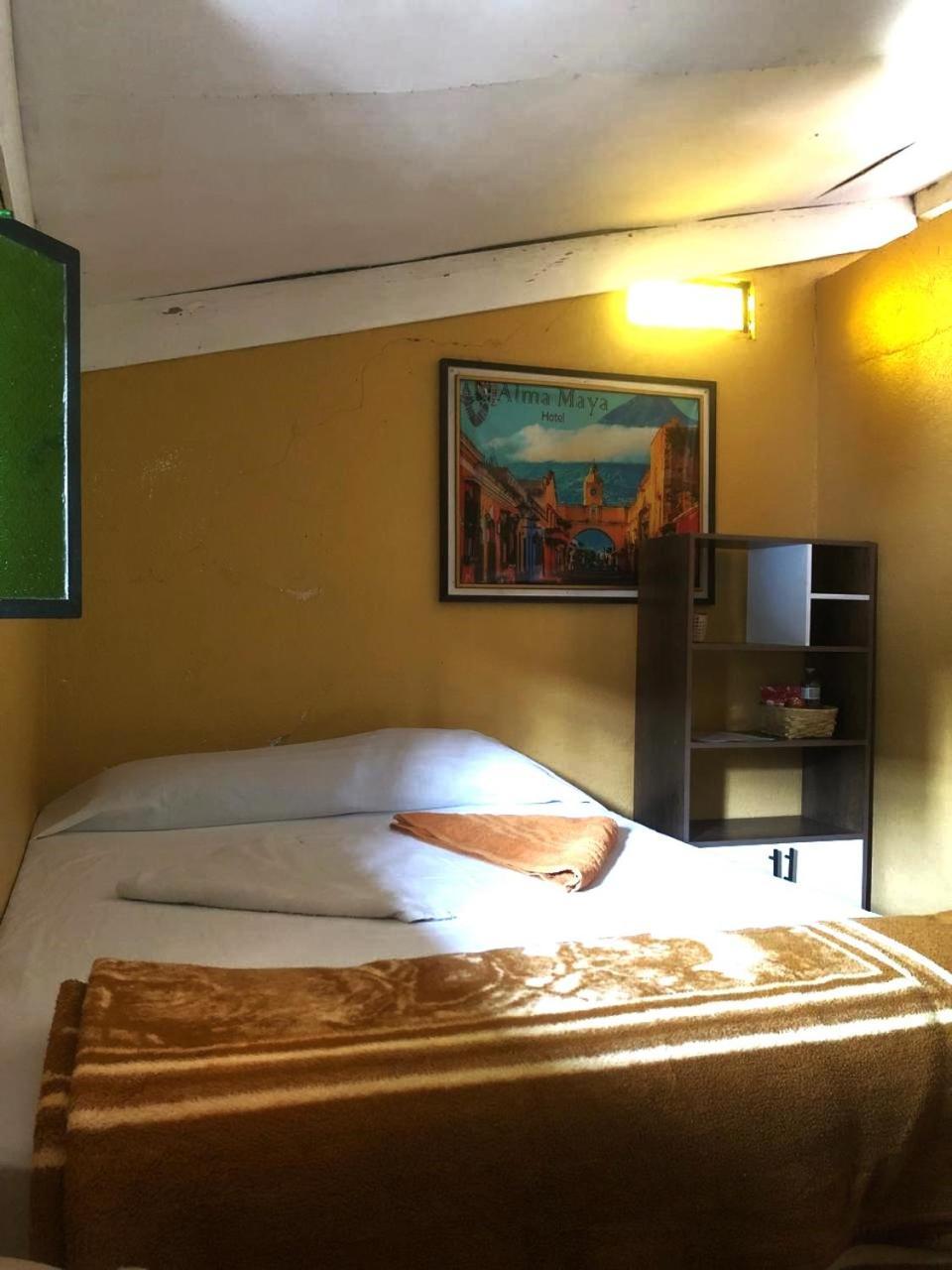 Hotel Alma Maya Antigua Buitenkant foto
