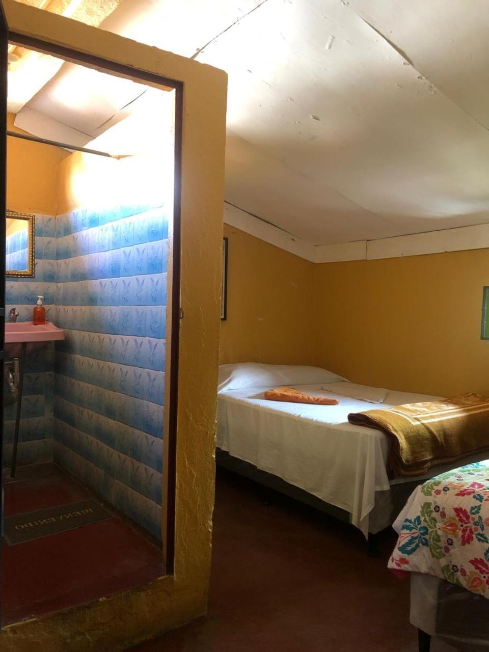 Hotel Alma Maya Antigua Buitenkant foto