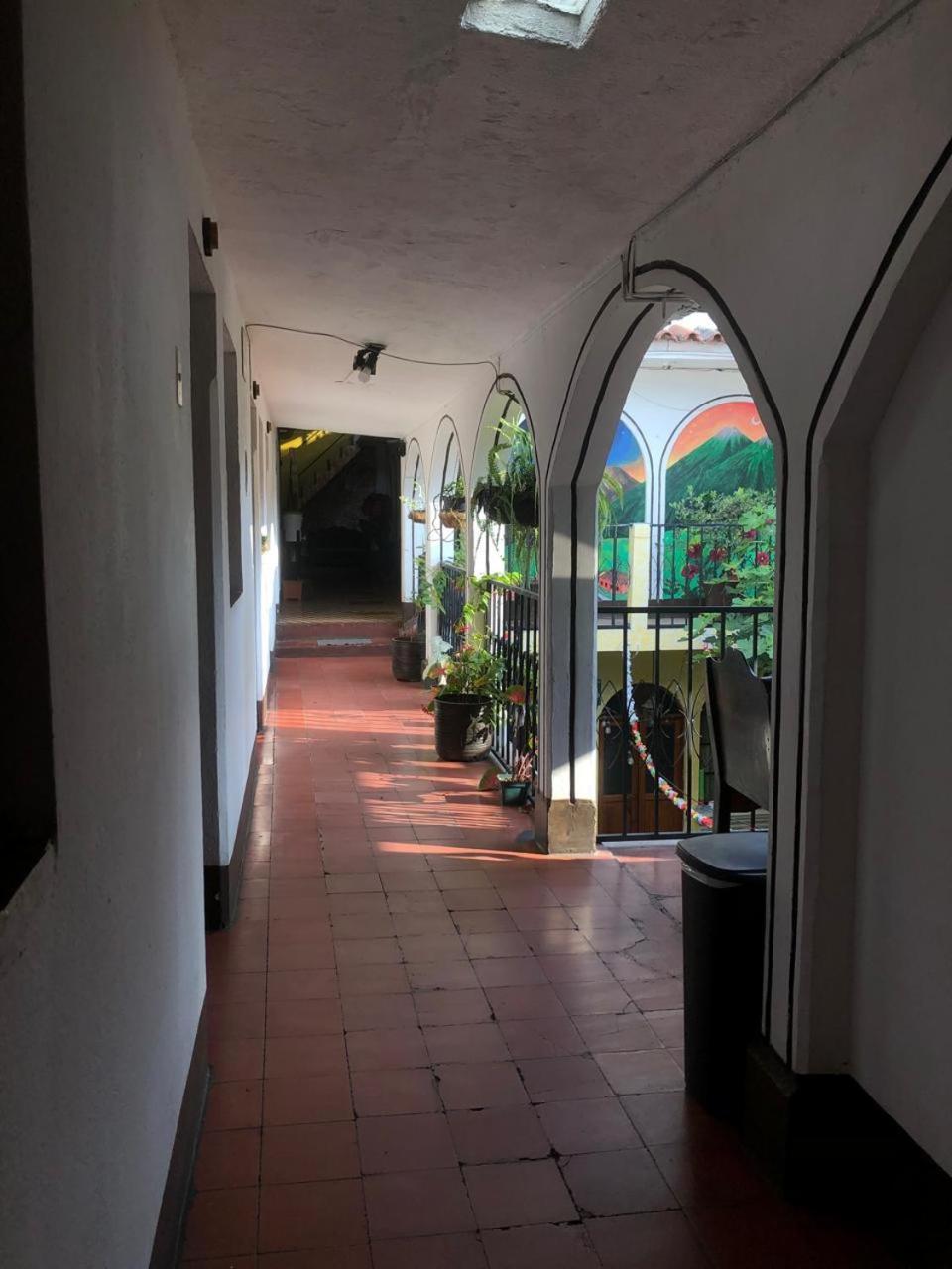 Hotel Alma Maya Antigua Buitenkant foto